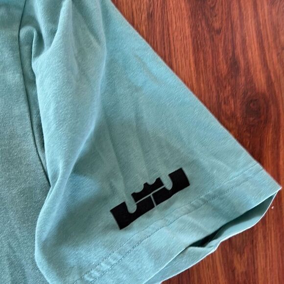 Nike Witness turquoise T-shirt size L dri-fit - Picture 2 of 4